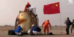 رواد الفضاء الصينيون يعودون بعد ستة أشهر في محطة الفضاء