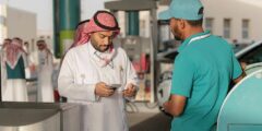 وزارة سعودية تصدر رخصة لـ 81 مهنة